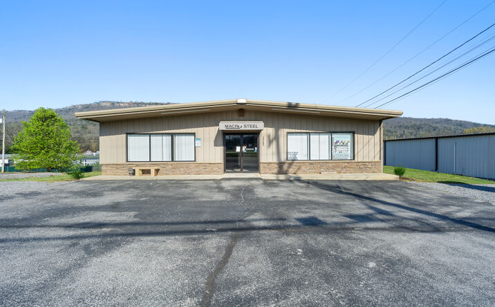 Pictures of Mixed Use, Office, Retail property located at 3565 Main St, Jasper, TN 37347 for sales - image #1