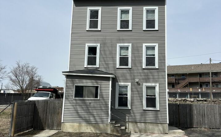 Pictures of Multifamily property located at 31 North St, Worcester, MA 01605 for sales - image #1