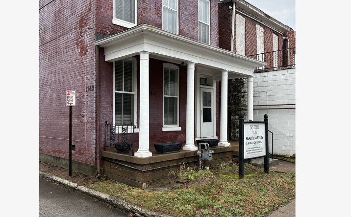 Pictures of Office property located at 1143 S 6th St, Louisville, KY 40203 for sales - image #1