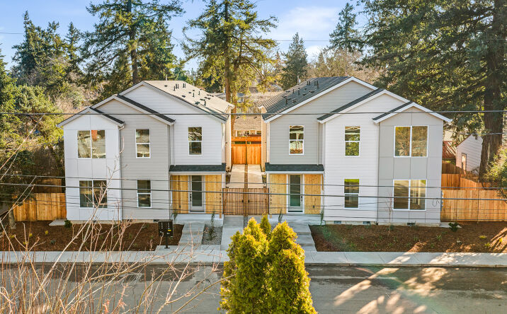 Pictures of Multifamily property located at 7468 SE Tolman St, Portland, OR 97206 for sales - image #1