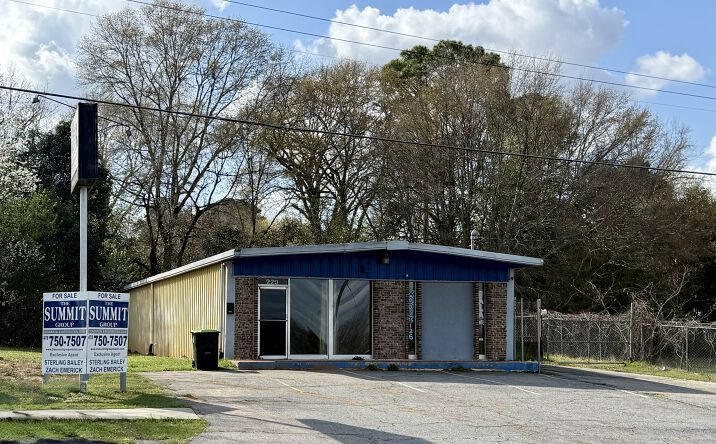 Pictures of Retail property located at 229 N Davis Dr, Warner Robins, GA 31093 for sales - image #1