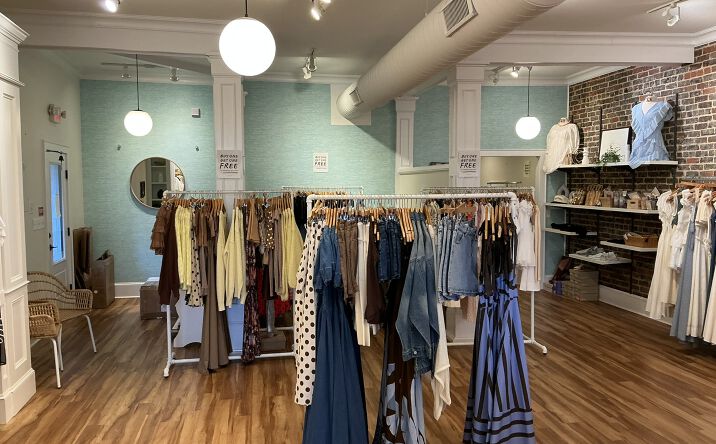 Pictures of Land, Office, Retail property located at 124 Main St., & 106 Confederate St., Fort Mill, SC 29715 for sales - image #1
