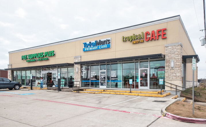 Pictures of Retail property located at 1720 South Friendswood Drive, Friendswood, TX 77546 for sales - image #1