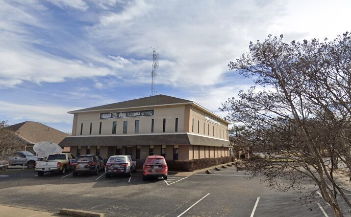 Pictures of Mixed Use, Office, Special Purpose property located at 3810 Brookside Dr, Tyler, TX 75701 for sales - image #1