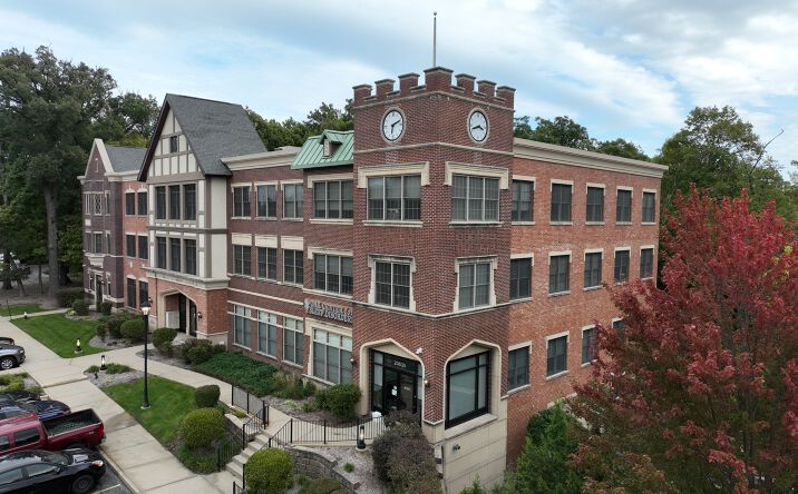 Pictures of Office property located at 20635 Abbey Woods Ct, Frankfort, IL 60423 for sales - image #1