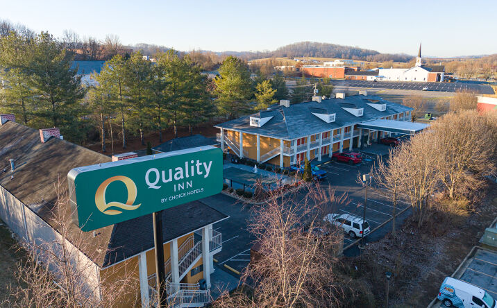 Pictures of Hospitality property located at 119 Pinnacle Dr, Johnson City, TN 37615 for sales - image #1