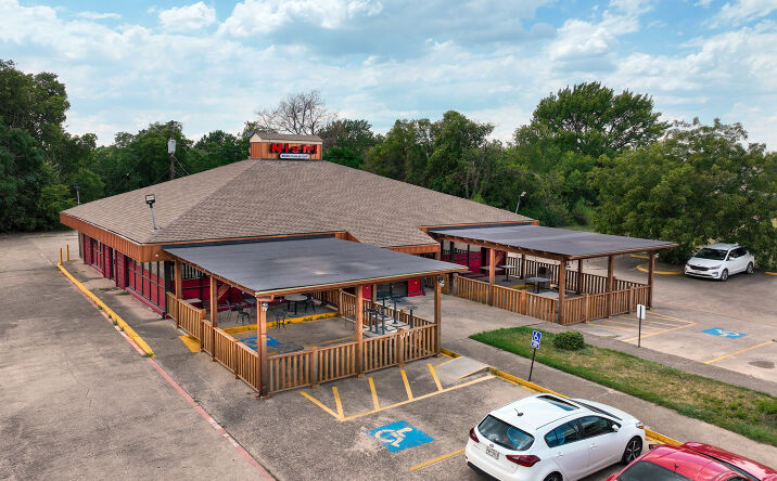 Pictures of Retail property located at 4913 Ohio Garden Rd, River Oaks, TX 76114 for sales - image #1