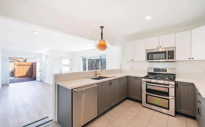 Pictures of Multifamily property located at 3667 W 110th, Inglewood, CA 90303 for sales - image #1