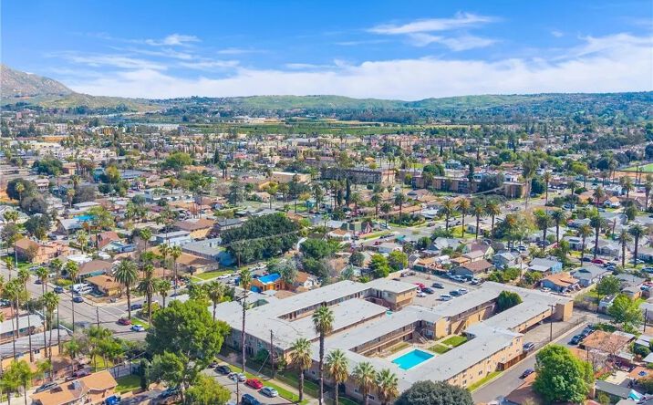 Pictures of Multifamily property located at 2032 W Linden, Riverside, CA 92507 for sales - image #1