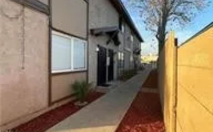 Pictures of Multifamily property located at 223 Monterey, Bakersfield, CA 93305 for sales - image #1