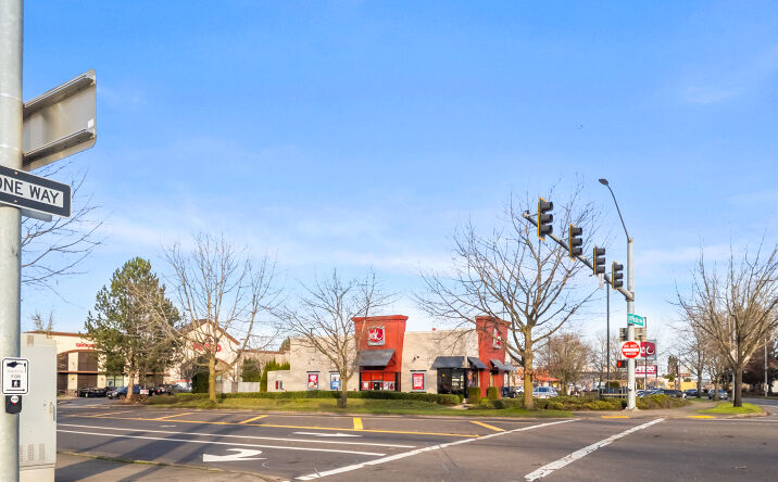 Pictures of Retail property located at 1825 Pacific Blvd SE, Albany, OR 97321 for sales - image #1