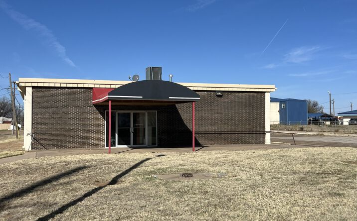 Pictures of Mixed Use, Office, Retail property located at 1500 N Boykin Dr, Memphis, TX 79245 for sales - image #1