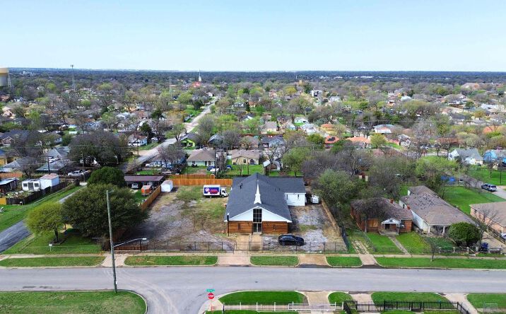 Pictures of Special Purpose property located at 2519 & 2523 S Denley Drive, Dallas, TX 75216 for sales - image #1