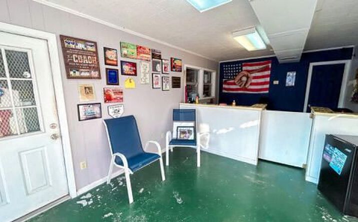 Pictures of Retail property located at 1305 Comfort St, Taylorsville, MS 39168 for sales - image #1
