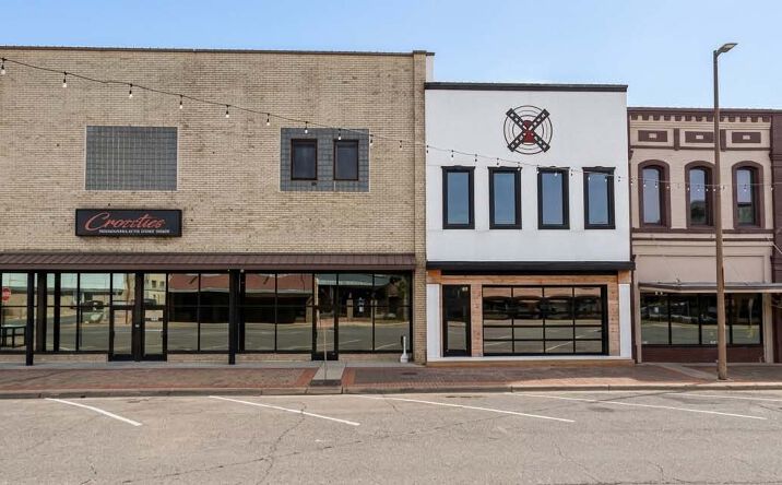 Pictures of Retail property located at 324 E Broad St, Texarkana, AR 71854 for sales - image #1