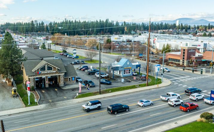 Pictures of Retail property located at 118 W Hanley Ave, Coeur d'Alene, ID 83815 for sales - image #1