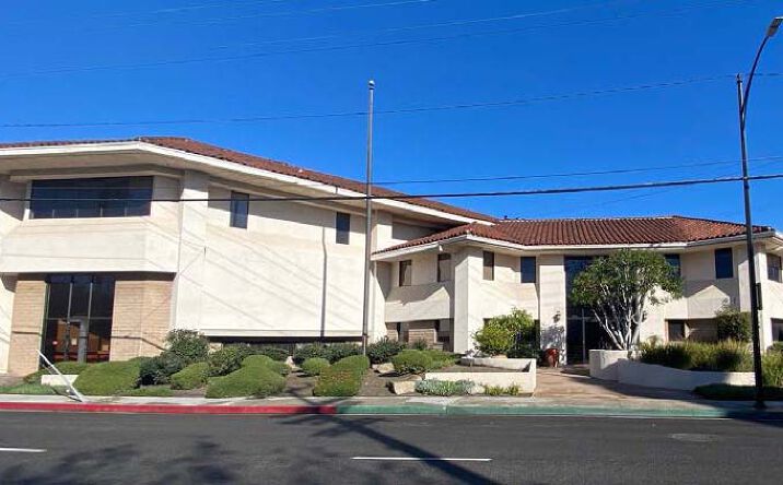 Pictures of Office, Industrial property located at 2711 Winona Ave, Burbank, CA 91504 for sales - image #1