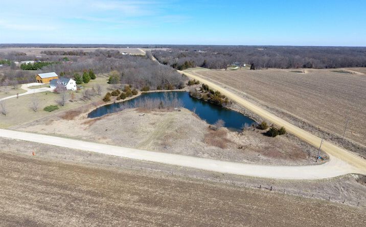 Pictures of Land property located at 17199 Irish Ridge Road, Burlington, IA 52601 for sales - image #1