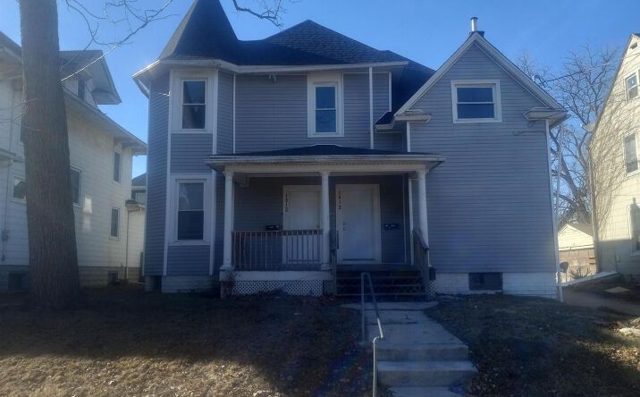 Pictures of Multifamily property located at 1812 PERSHING Avenue, Davenport, IA 52803 for sales - image #1