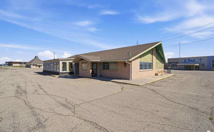 Pictures of Office, Retail property located at 1029 S Washington Street, Junction City, KS 66441 for sales - image #1