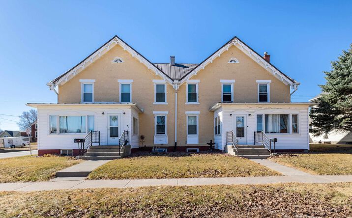 Pictures of Multifamily property located at 100 N 4th Street, Bellevue, IA 52031 for sales - image #1