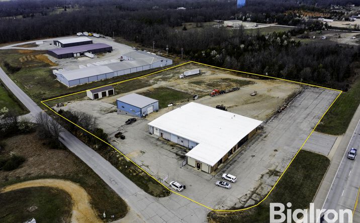 Pictures of Retail property located at 3711 US-63, West Plains, MO 65775 for sales - image #1