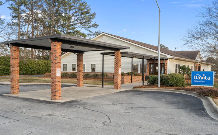 Pictures of Office property located at 1704 Wayne Memorial Dr, Goldsboro, NC 27534 for sales - image #1