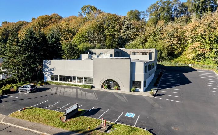 Pictures of Retail property located at 16705 Southcenter Pkwy, Tukwila, WA 98188 for sales - image #1