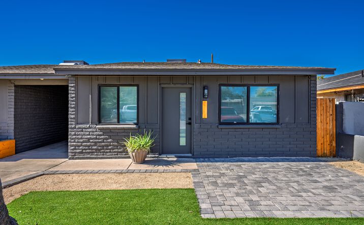 Pictures of Multifamily property located at 2936 N 39th St, Phoenix, AZ 85018 for sales - image #1
