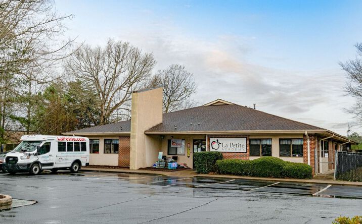 Pictures of Retail, Special Purpose property located at 1529 Mundys Mill Rd, Jonesboro, GA 30238 for sales - image #1