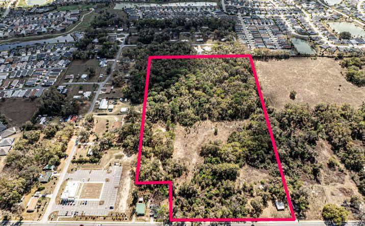 Pictures of Mixed Use, Multifamily, Retail property located at 5245 E Warm Springs Ave, Wildwood, FL 34785 for sales - image #1