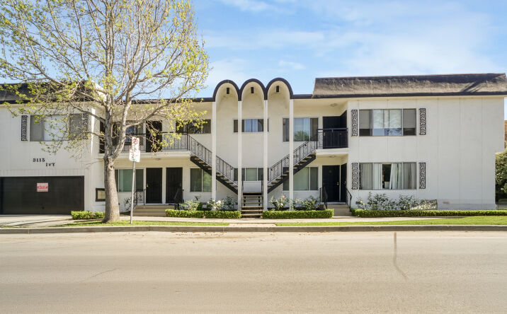 Pictures of Multifamily property located at 3115 Ivy St, Los Angeles, CA 90034 for sales - image #1