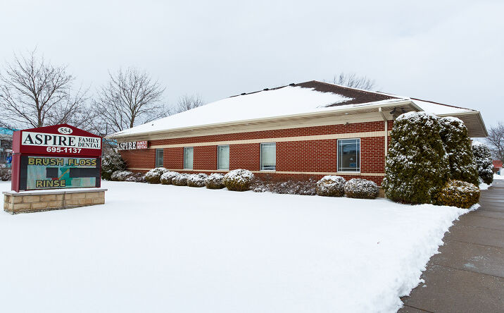 Pictures of Office property located at 554 E Robinson St, North Tonawanda, NY 14120 for sales - image #1