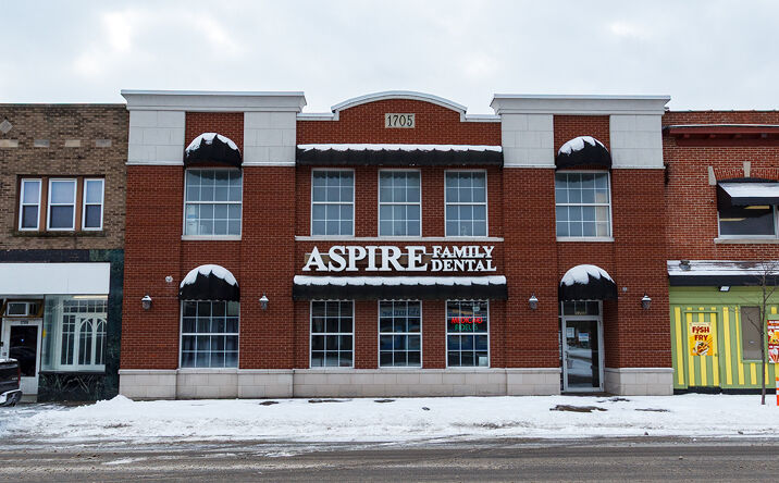 Pictures of Office property located at 1705 Pine Ave, Niagara Falls, NY 14301 for sales - image #1
