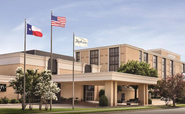 Pictures of Hospitality property located at 2540 Meacham Blvd, Fort Worth, TX 76106 for sales - image #1