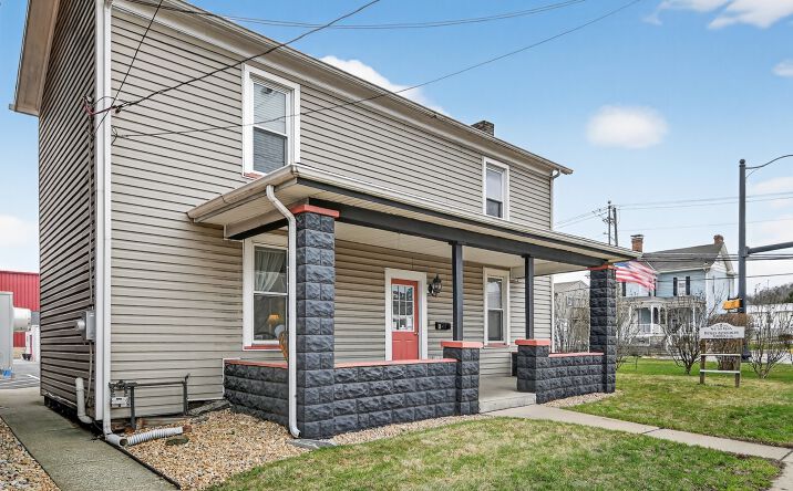 Pictures of Office property located at 8 S Main St, Houston, PA 15342 for sales - image #1