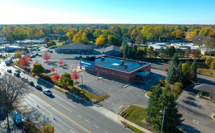 Pictures of Retail property located at 2263 Cedar St, Holt, MI 48842 for sales - image #1