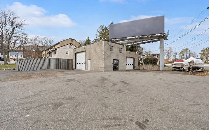 Pictures of Industrial property located at 8 US-46, Lodi, NJ 07644 for sales - image #1
