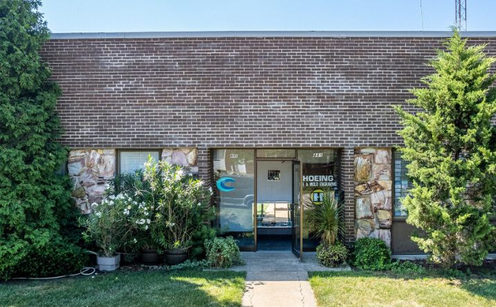 Pictures of Industrial property located at 441-445 W. Interstate Road, Addison, IL 60101 for sales - image #1