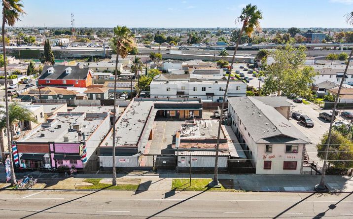 Pictures of Hospitality, Mixed Use, Multifamily, Office, Retail property located at 10918 S Figueroa Street, Los Angeles, CA 90061 for sales - image #1