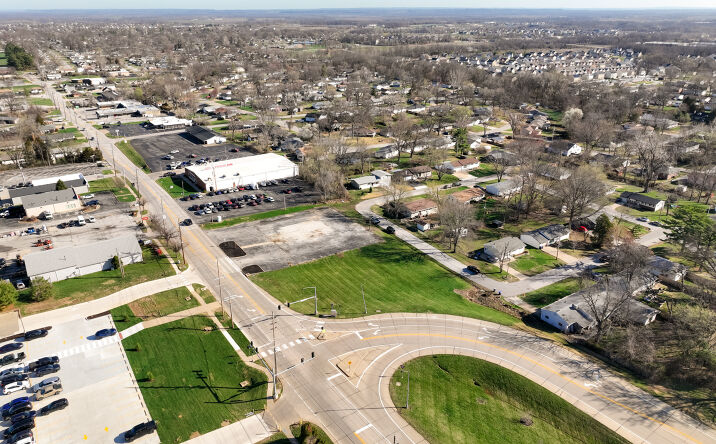 Pictures of Land property located at 512 Sonderen St, O'Fallon, MO 63366 for sales - image #1