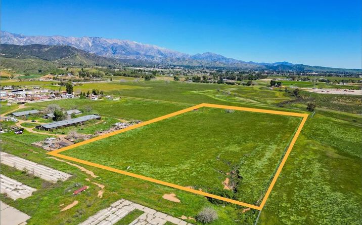 Pictures of Land property located at Fabian, Cherry Valley, CA 92223 for sales - image #1