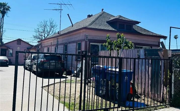 Pictures of Multifamily property located at 920 E 48th, Los Angeles, CA 90011 for sales - image #1
