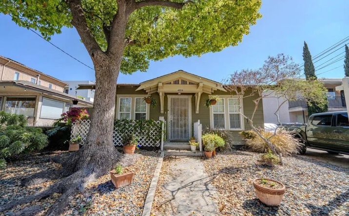 Pictures of Multifamily property located at 4217-21 3rd Avenue, San Diego, CA 92103 for sales - image #1