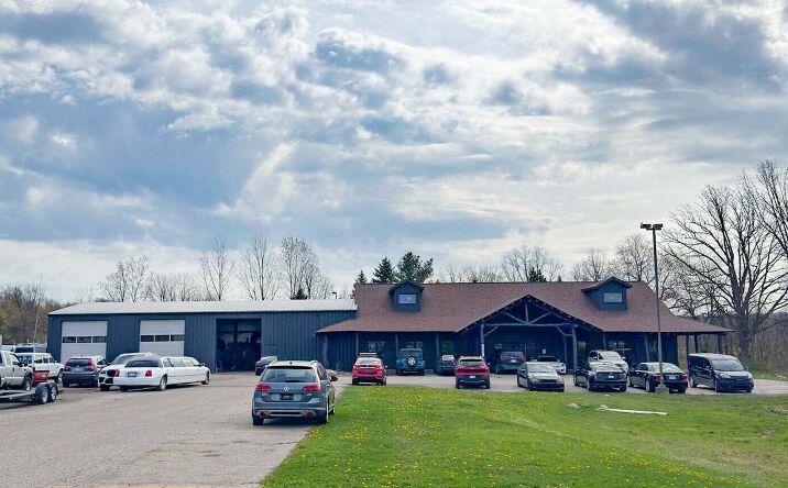 Pictures of Retail, Industrial property located at 3549 S Lapeer Rd, Metamora, MI 48455 for sales - image #1