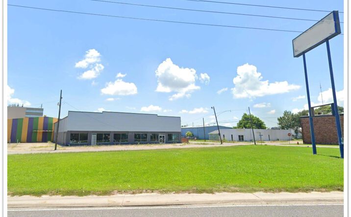 Pictures of Retail, Office property located at 28 Westbank Expy, Gretna, LA 70053 for sales - image #1