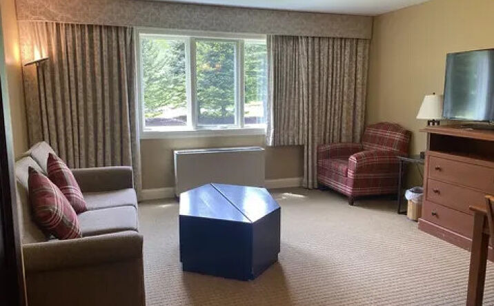Pictures of Retail property located at 121 Qtr 4 89 Grand Summit Way, Unit 121, Dover, VT 05356 for sales - image #1