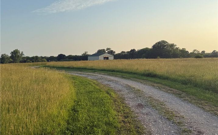 Pictures of Land property located at 15820 Short Lane, Smithville, MO 64089 for sales - image #1