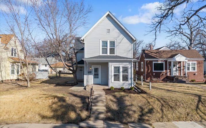 Pictures of Multifamily property located at 2413 11th Avenue A, Moline, IL 61265 for sales - image #1