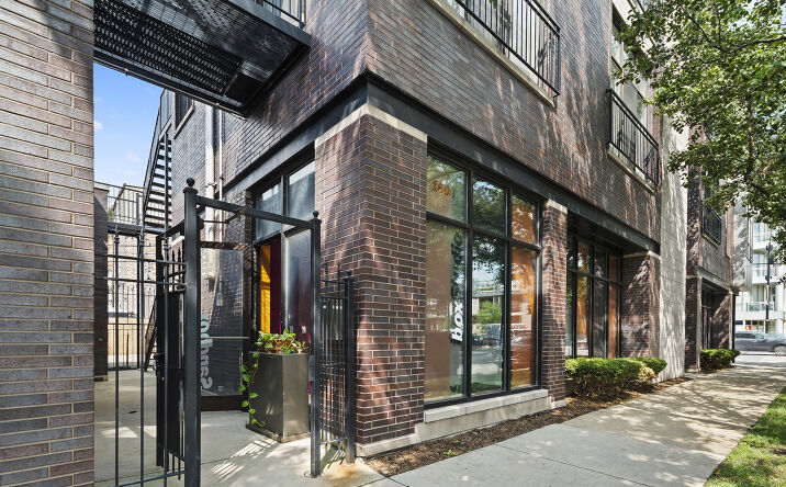 Pictures of Multifamily, Office property located at 1608 W Cornelia Avenue, Chicago, IL 60657 for sales - image #1